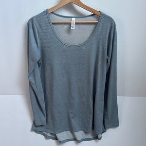 LuLaRoe Lynnae Light Blue White Dot Long Sleeve Size Medium